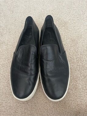 Vince Warren Black Smooth Leather slip on Platform sneakers Size 9.5